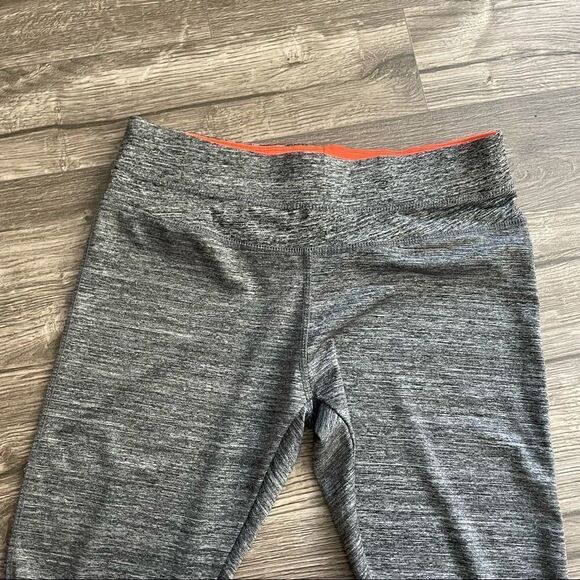 2/$20 Take A Walk Cropped Athletic Leggings - Picture 2 of 6